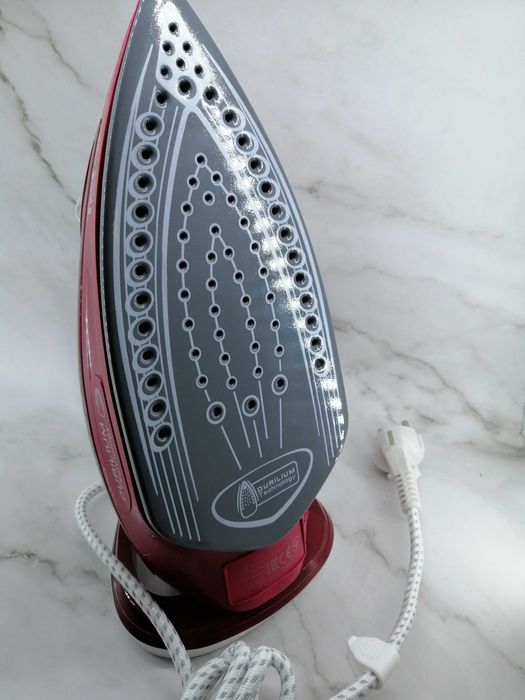 Żelazko Tefal Ultragliss Plus FV6810 Durilium AirGlide nowe