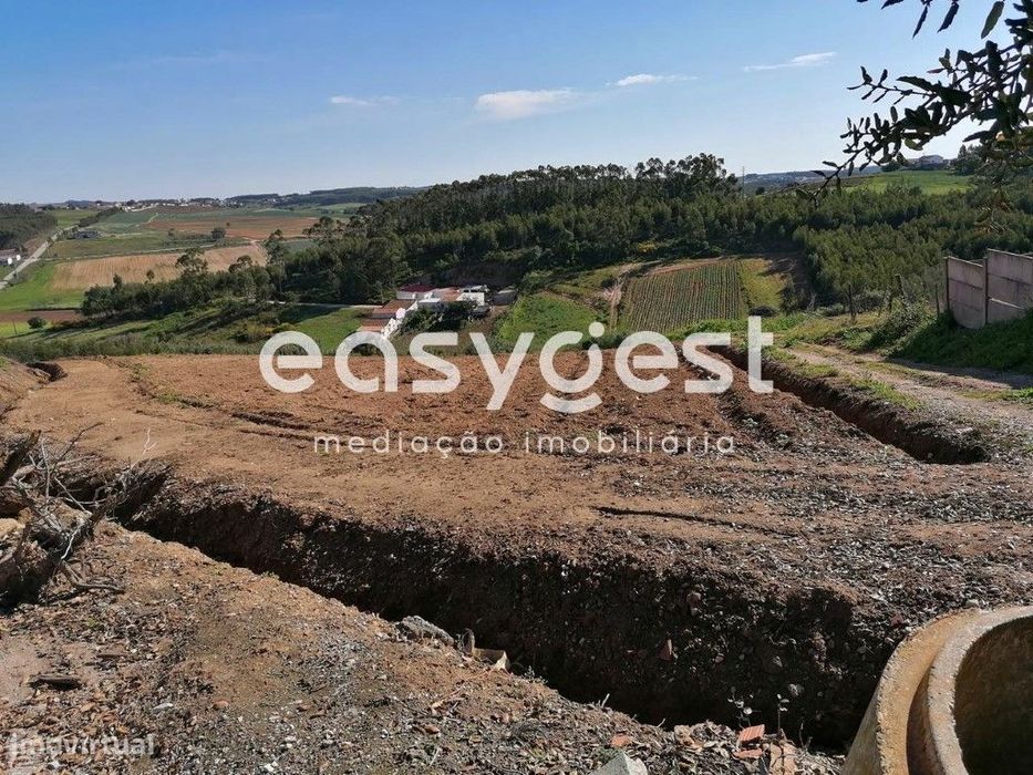 Terreno Rústico com viabilidade de construção uma moradia isolada