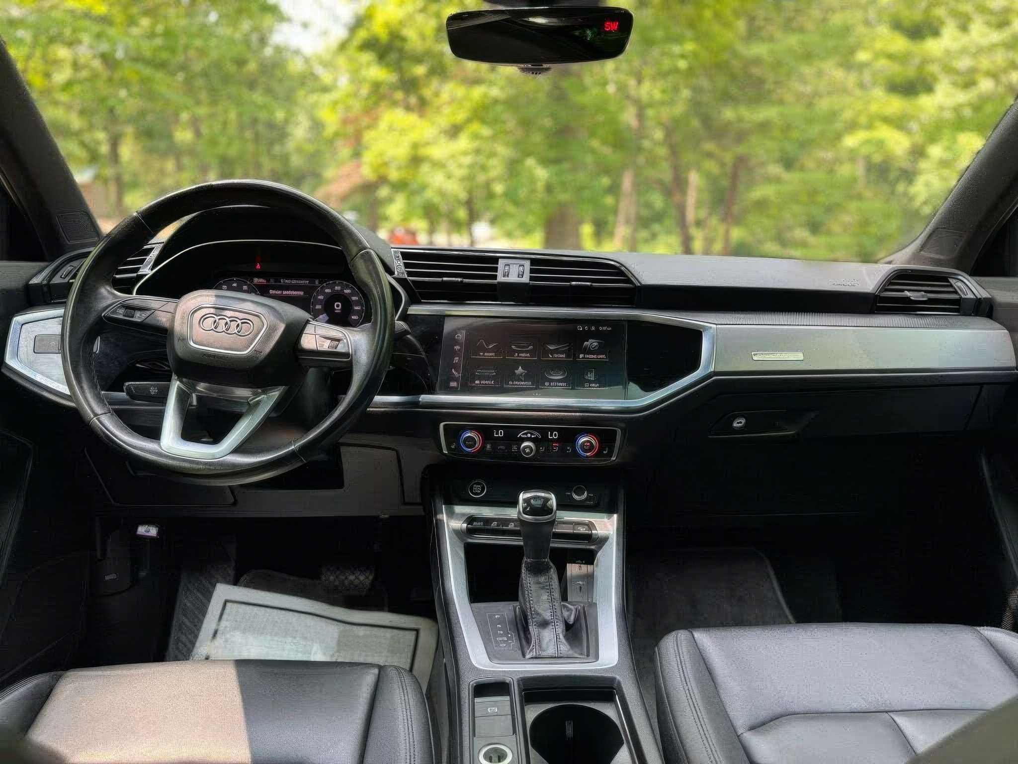 Audi   Q3   2023