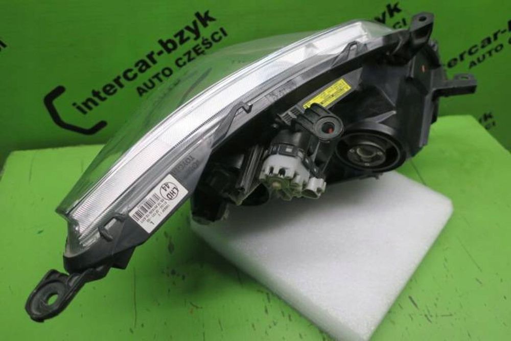 Toyota verso 2009 przód strona lewa lampa przednia