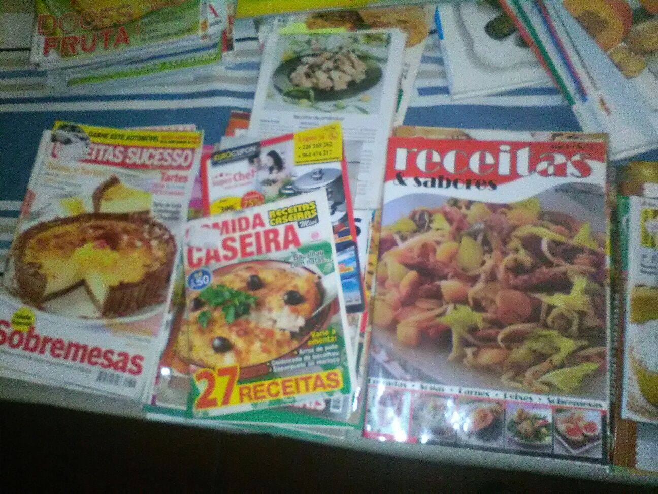 Lote de Livros e Revistas de Culinária