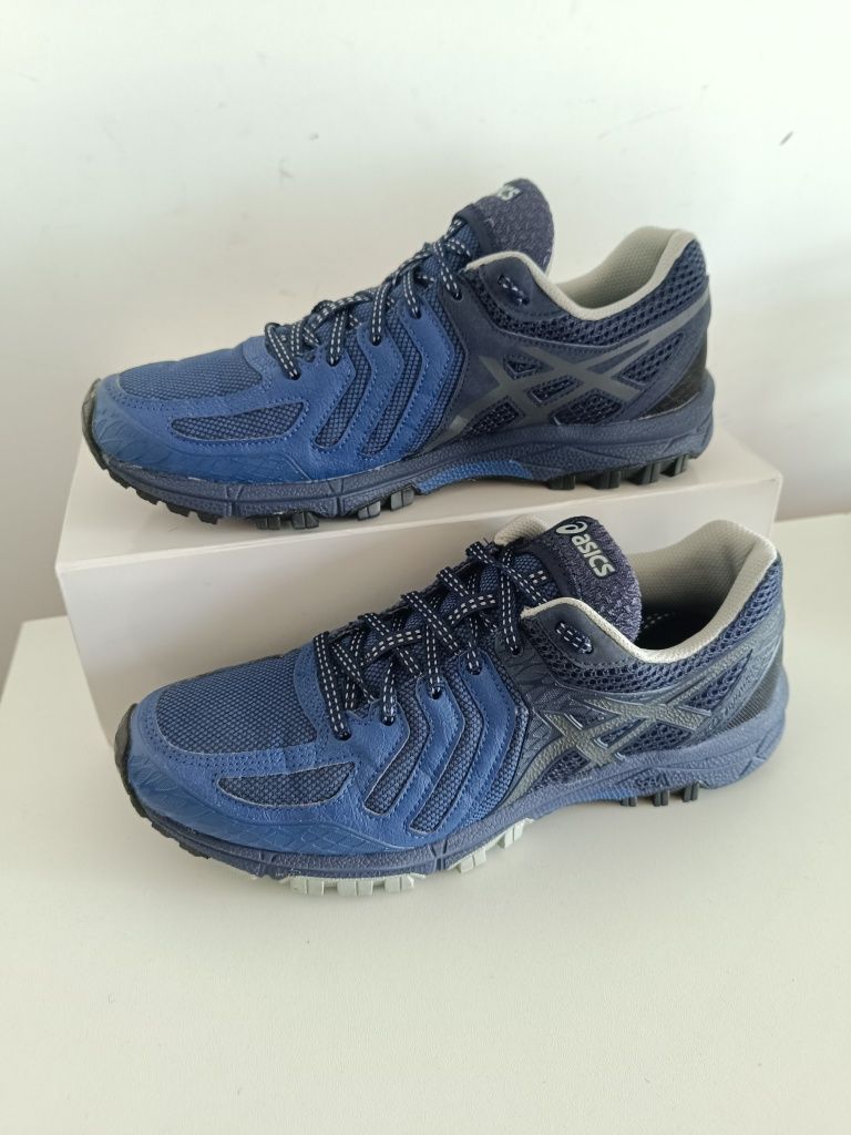Asics Fuji Attack 5 r.42 (26.5 cm) buty do biegania męskie