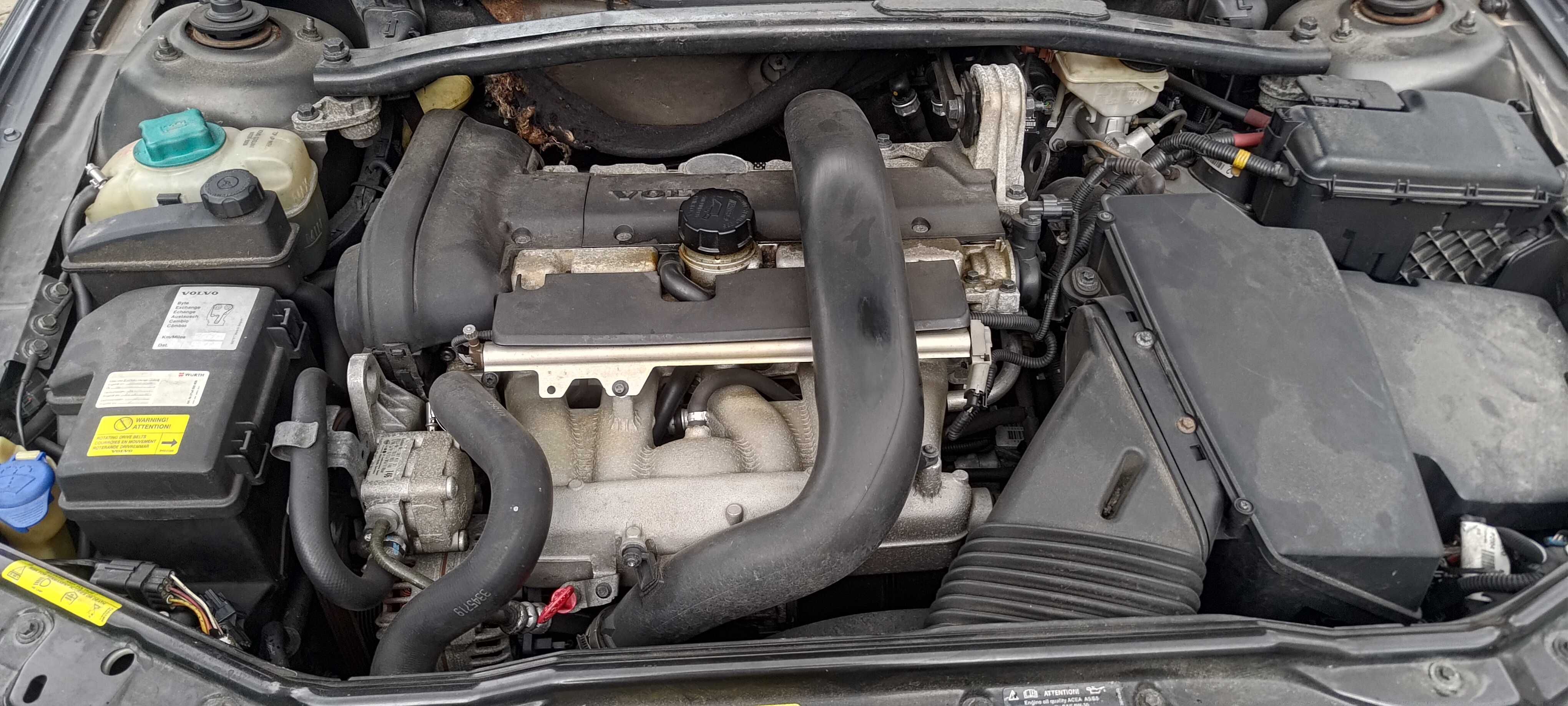 Silnik Volvo 2.4 T5 B5244T5 S60r V70r Engine Motor 260km Turbo