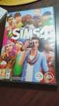 Simsy 4 na PC gra