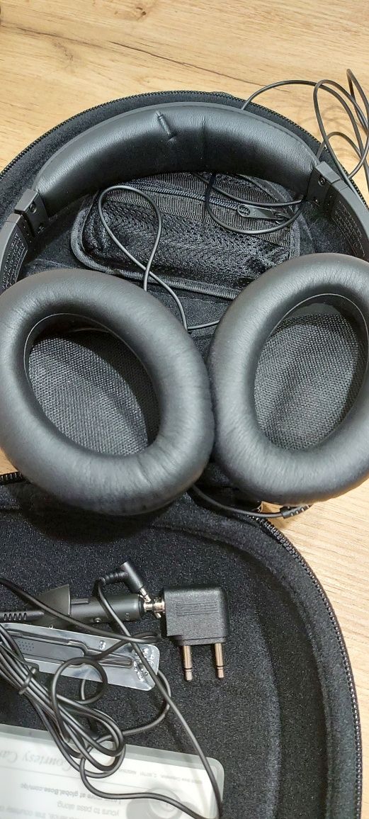 Навушники BOSE Quietcomfort 15. Нові. Оригінал.