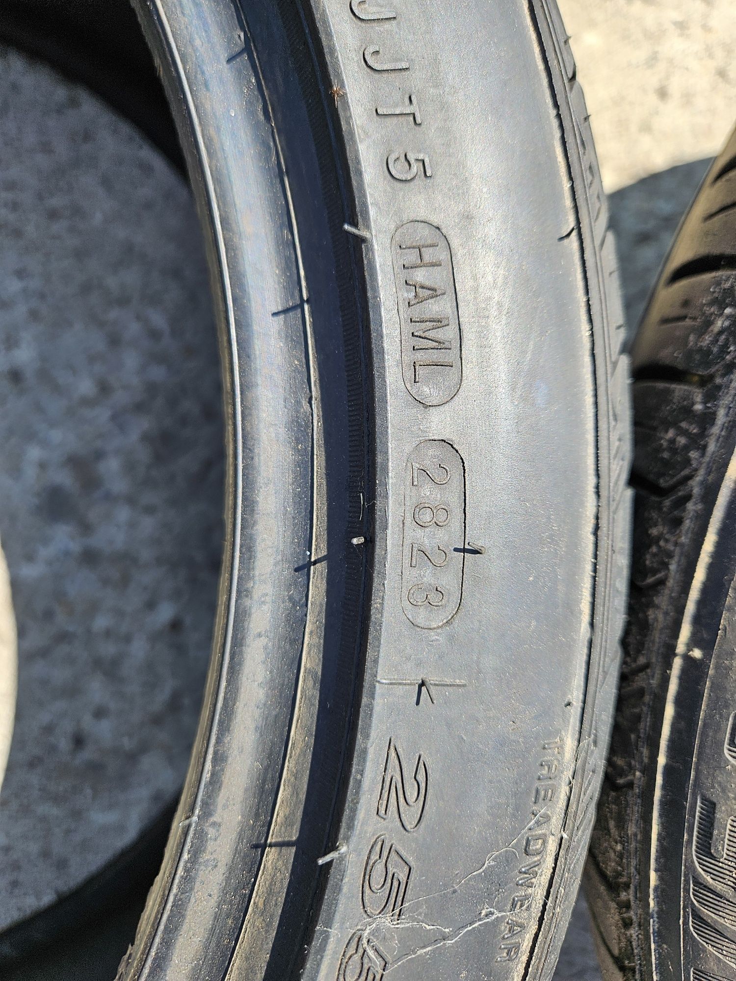 Шини,резина літня Roadstone 255/35 R18