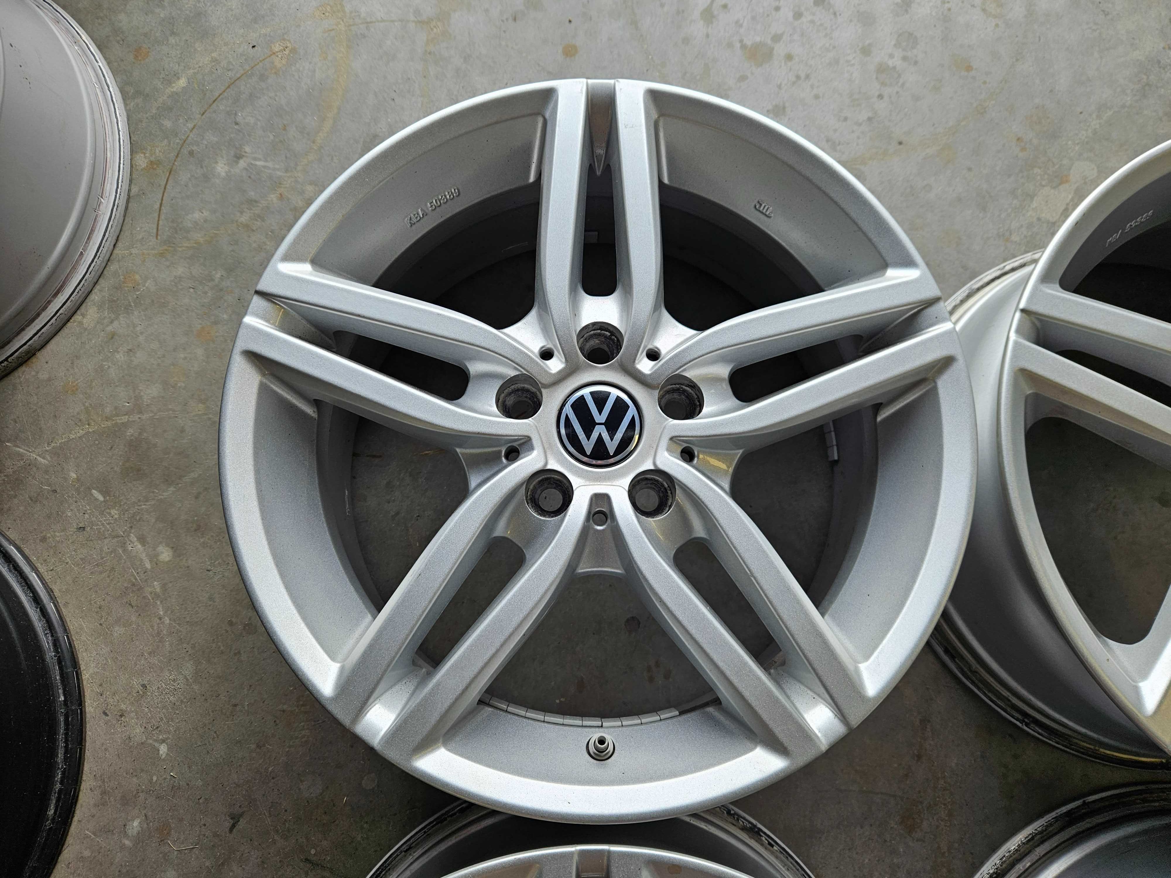 Alufelgi 17" VW Passat B6 B7 B8 CC Golf VII Caddy Jetta Touran 5x112