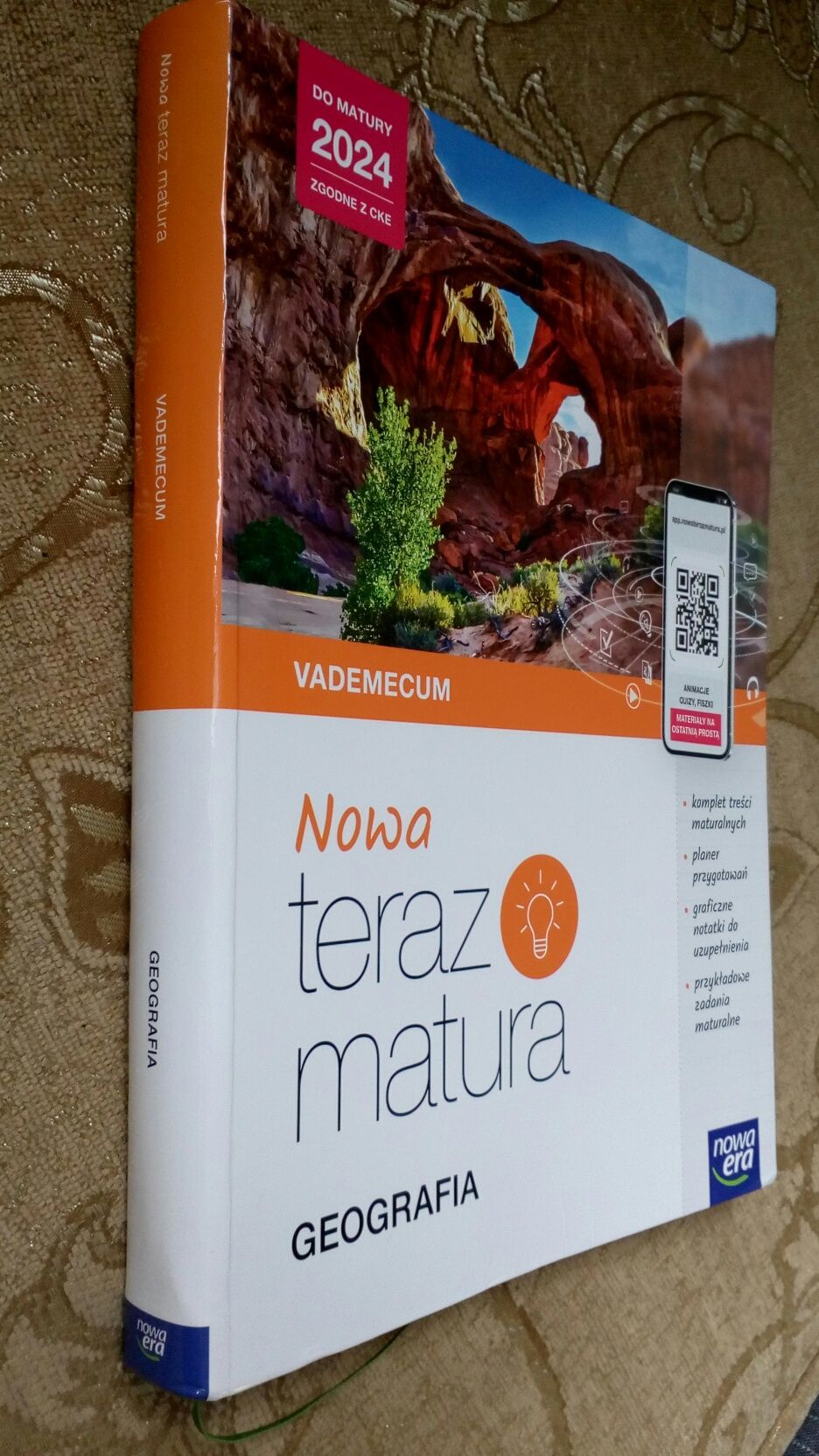 *Nowa* Vademecum Geografia ; Nowa teraz matura 2024 ; sztywna oprawa