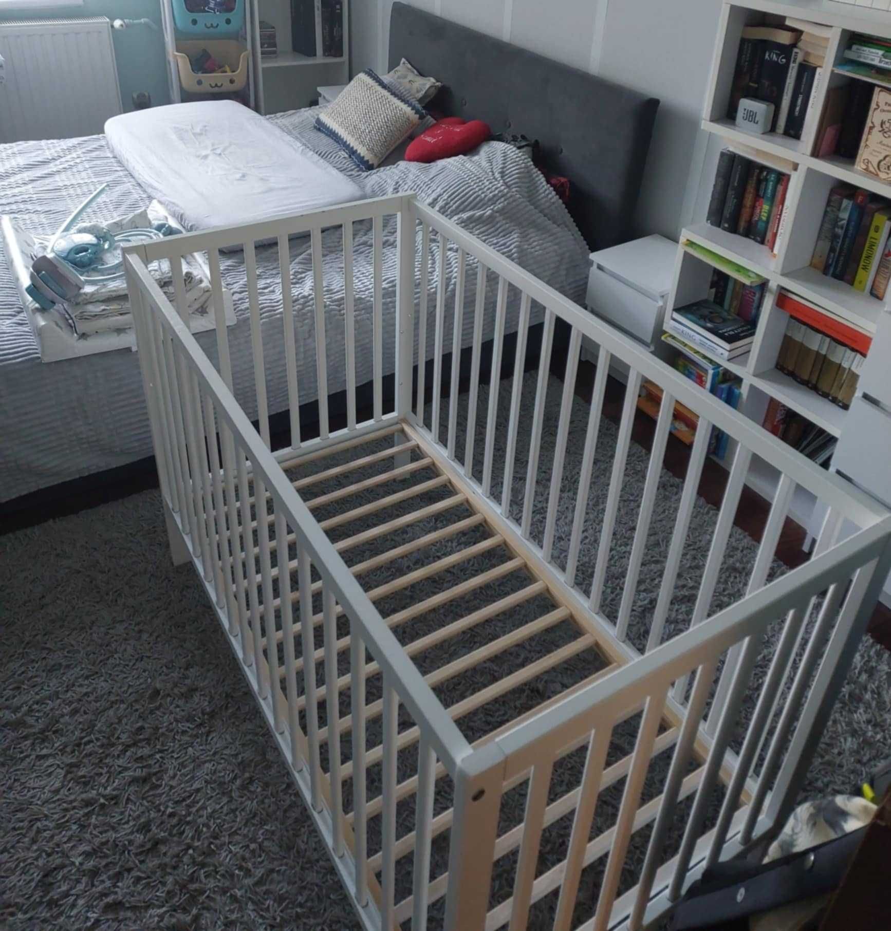 Łóżeczko dziecięce, 3 poziomy, 120x60, materac, przewijak, karuzela