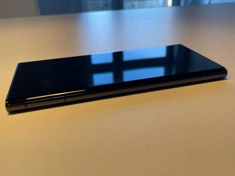 Samsung Galaxy S22 Ultra 128GB / 8GB