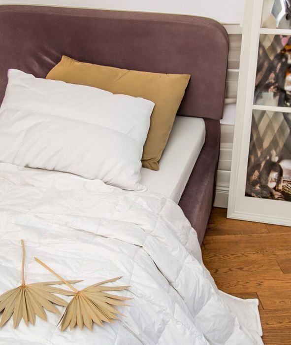 Kołdra AMZ BASIC+ całoroczna puch 70% 135x200cm Biały