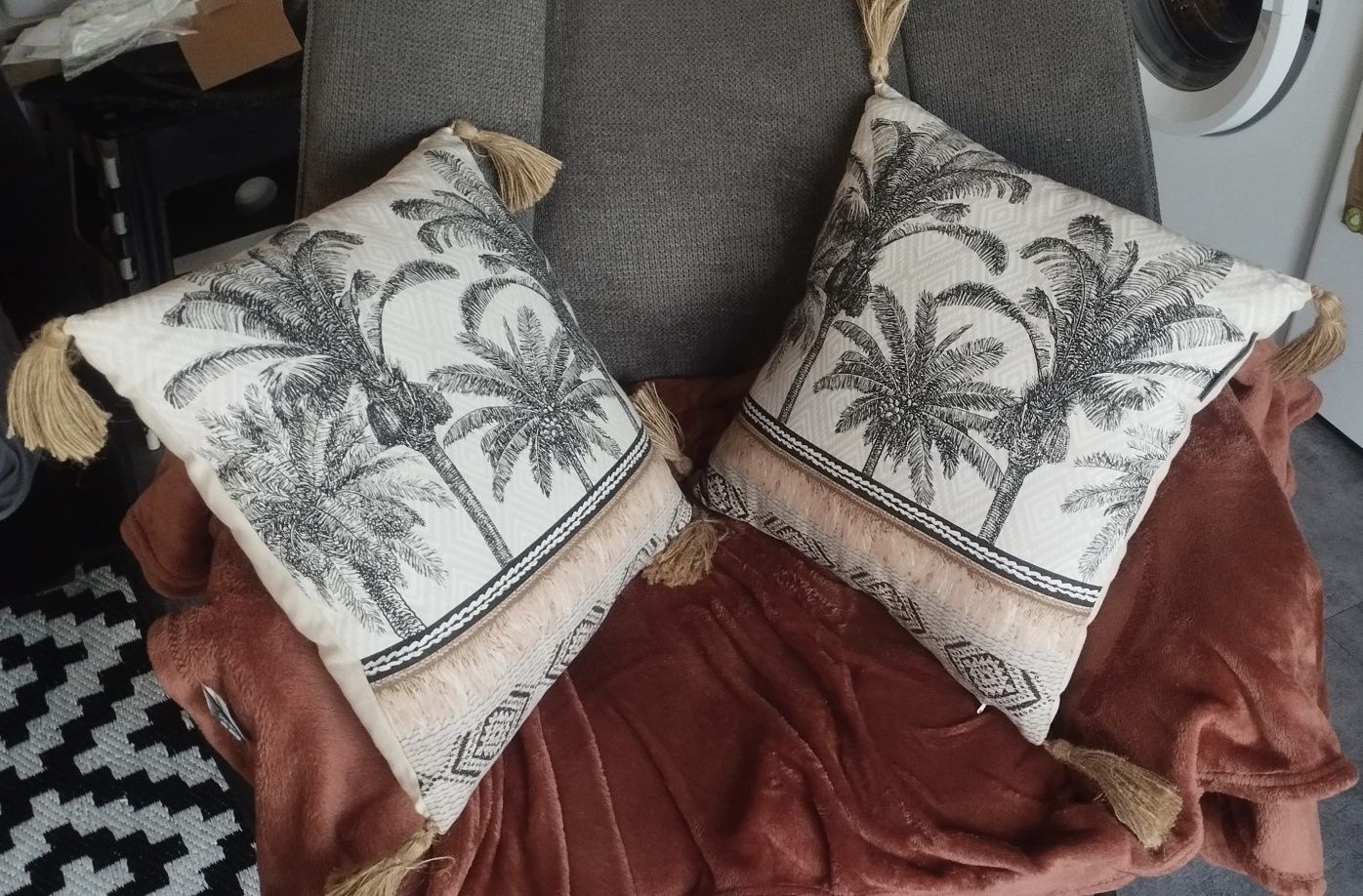 Komplet 2szt poduszka dekoracyjna 40x40 Boho beż chwosty juta jak nowe