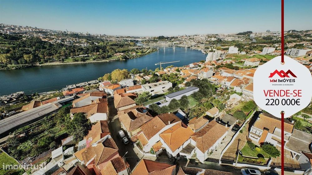 Terreno | Valbom | Projeto Aprovado | Vistas Rio | 440m2 | Piscina