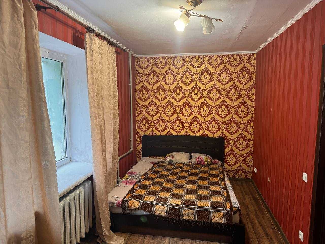 Продам 2 комн квартиру пр. Богдана Хмельницького 45