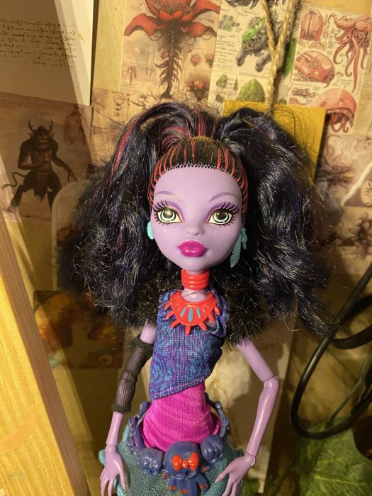 Лялька Монстер Хай Джейн Булітл, Монстер Хай Джейн, Джейн Булітл