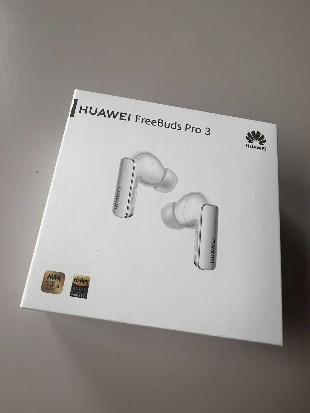 Наушники Huawei Freebuds 3 Pro белого цвета как новые