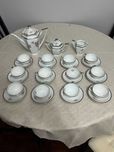 Elegante conjunto de chá/café da Vista Alegre (VA – Portugal)