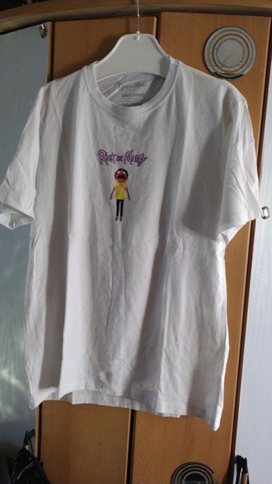 Pull&Bear – Biały T-shirt koszulka z nadrukiem Ricka i Morty'ego na pl