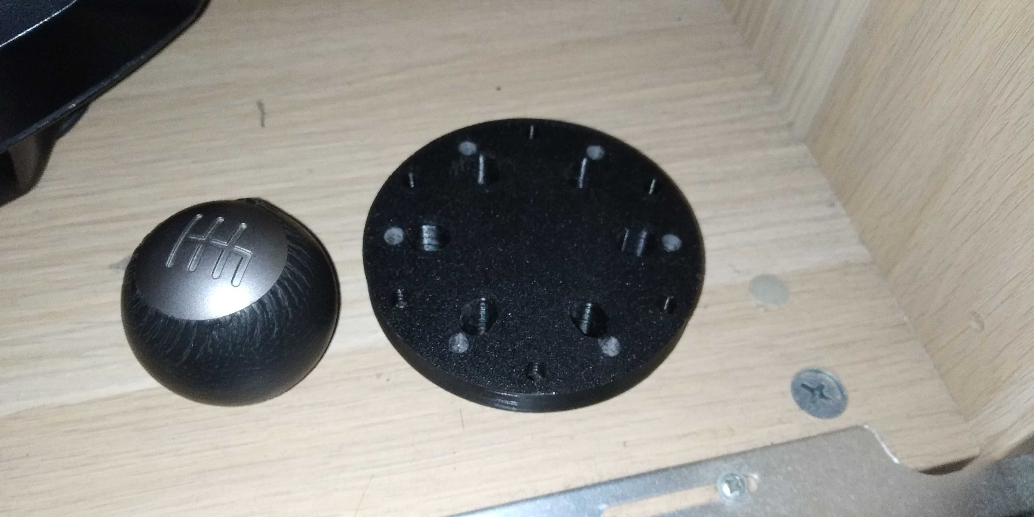 Kierownica Logitech G27. Zestaw + dodatki.