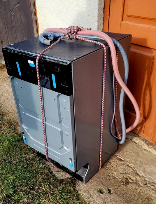 Посудомийка smeg