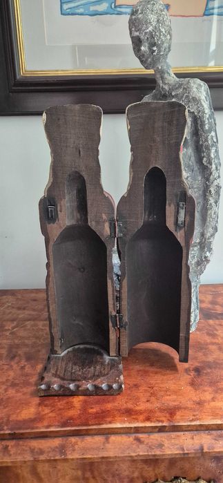 Drewniana rzeźba ludowa "Żyd z laską" antyk schowek na butelke boho