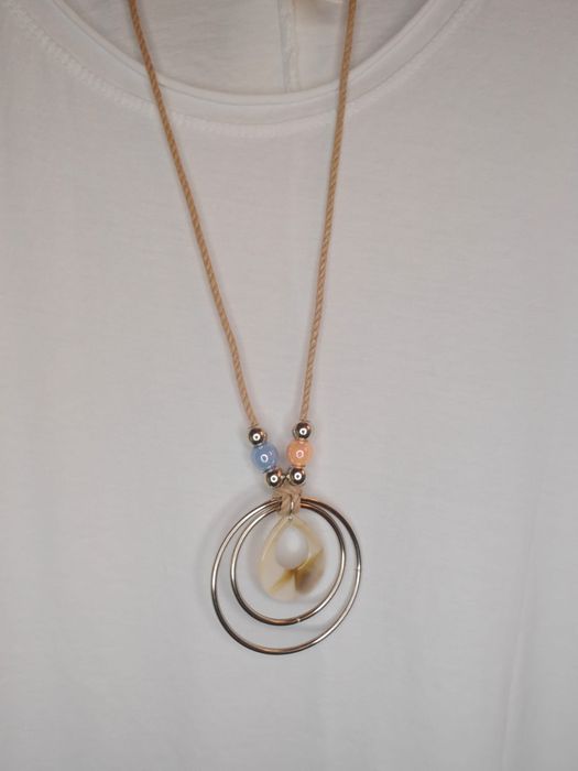 Nowa bluzka damska z wisiorkiem