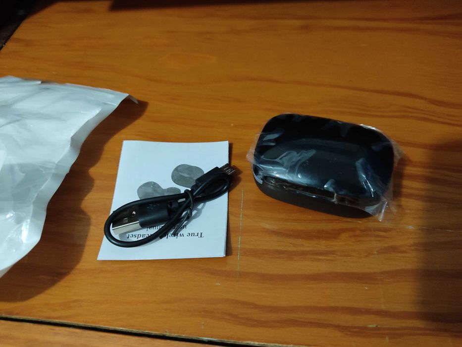 Fones de ouvido wireless bluetooth sem fios com caixa - Aceito Troca