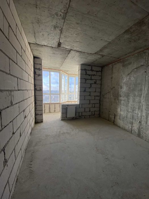 Пропонується до продажу 2-х кімнатна квартира в центрі. Лариса