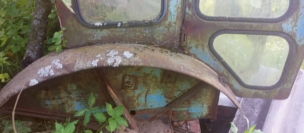 Кабина с крилями, баком трактора т 40