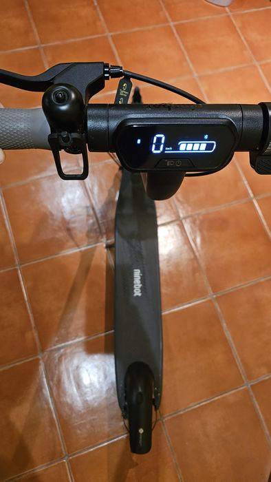 Trotinete Elétrica Segway Ninebot KickScooter