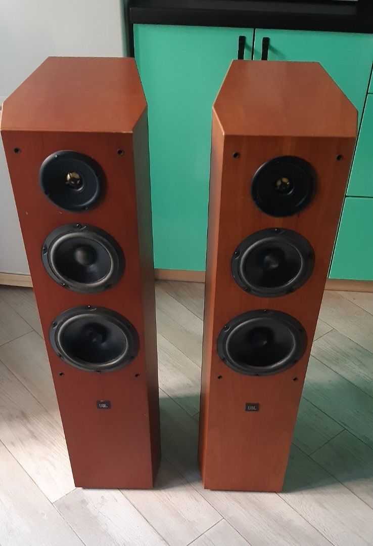 Колонки JBL напольная акустика JBL XTI 60. Дания