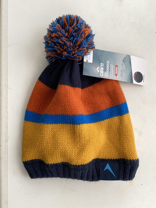 Шапка для хлопчика 6-8 років