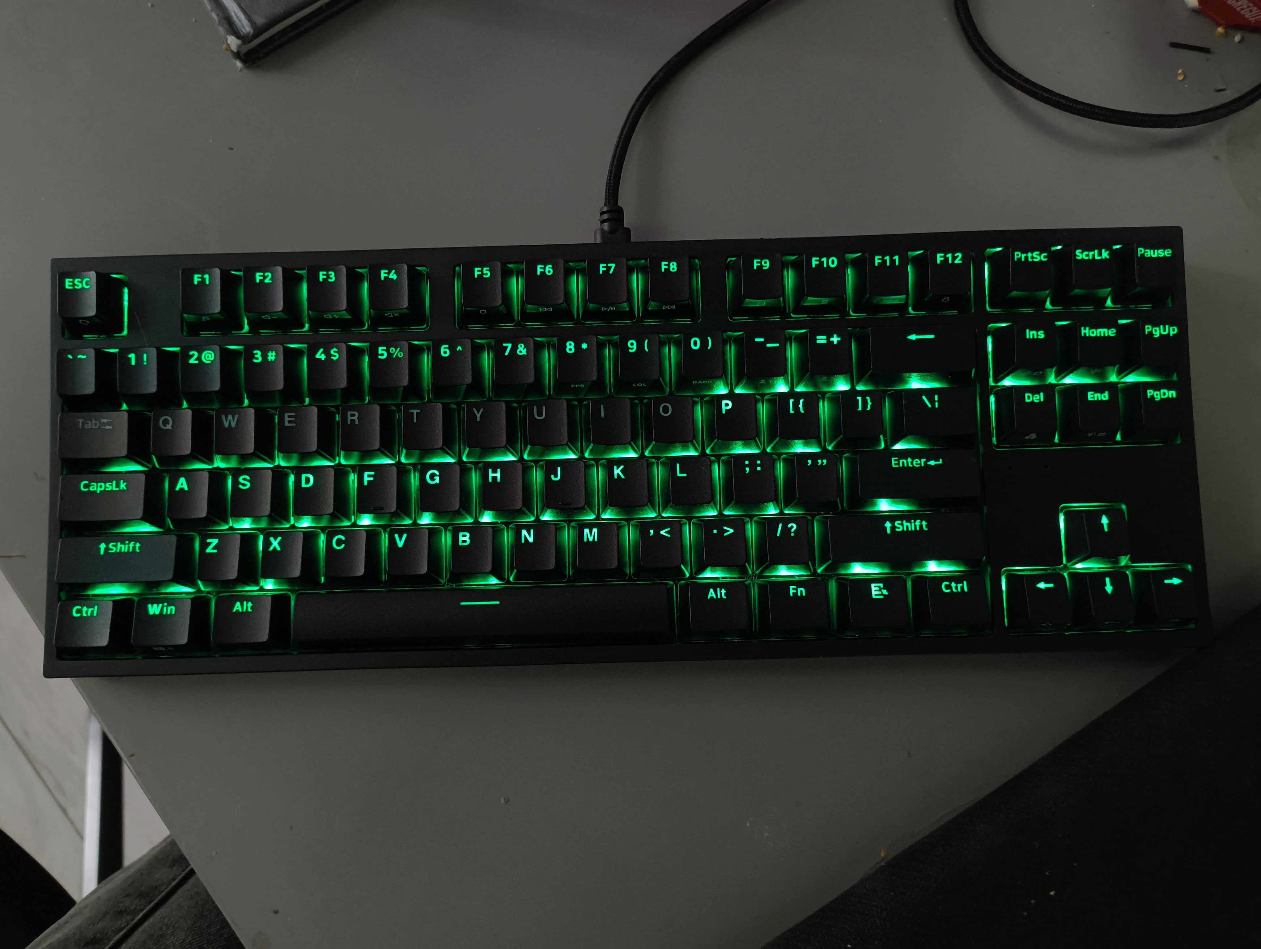Genesis THOR 404 TKL