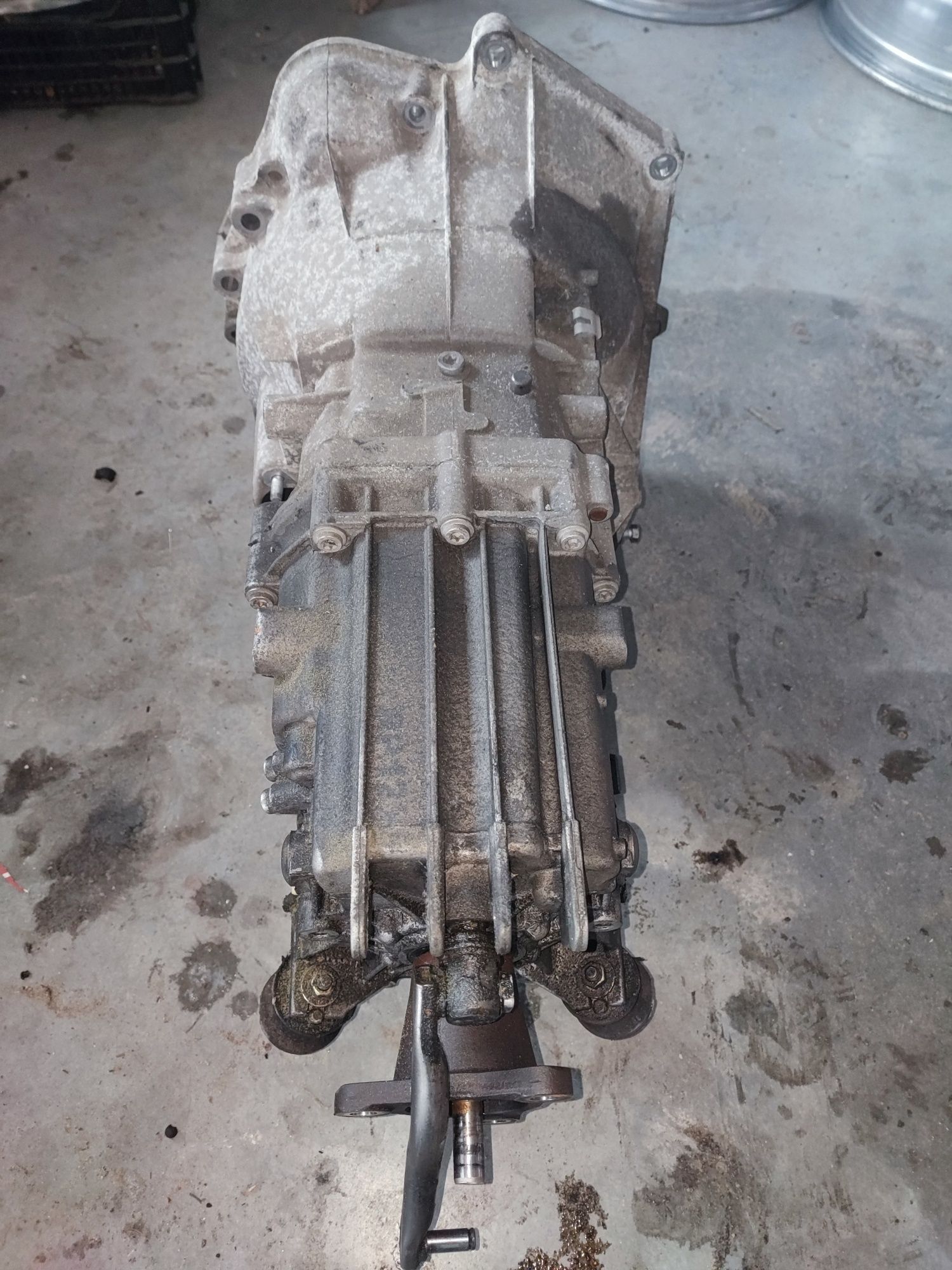 Skrzynia biegów manual bmw e60 e61 e90 e91 e92 2.5 n52b25 6b manualna