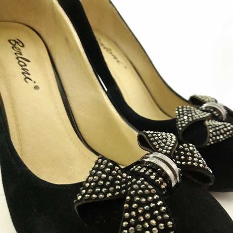 Туфлі чорні з натуральної замші Berloni жіночі. ОЛХ Доставка