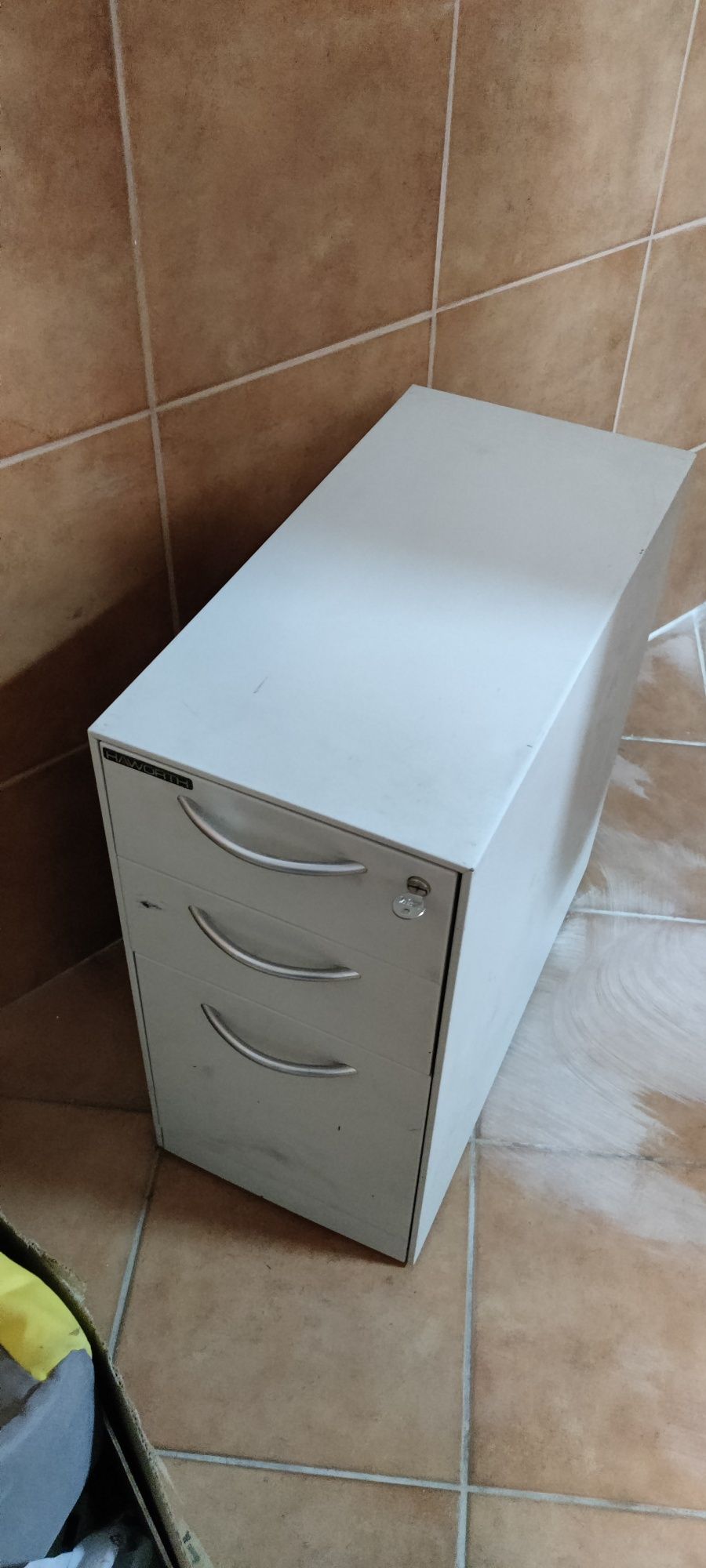 Caixa de metal para ferramentas