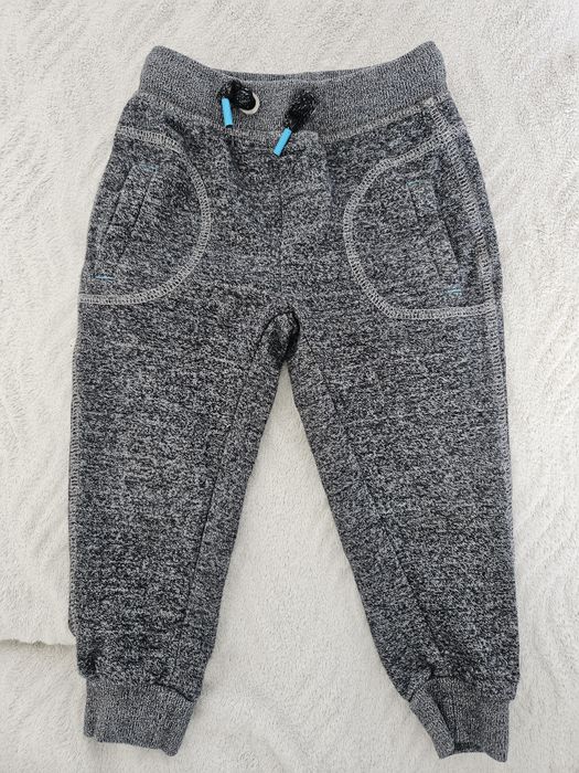 Spodnie dresowe r.86