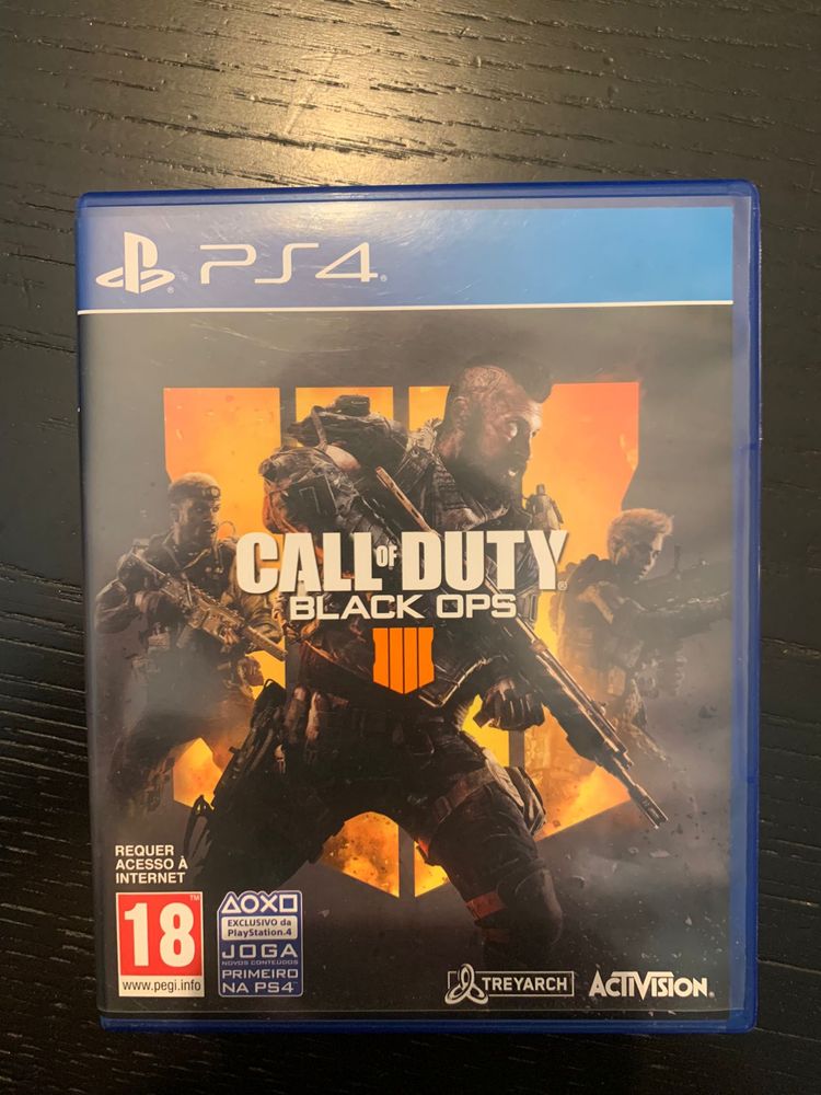PlayStation 4 +  5 jogos Ps4