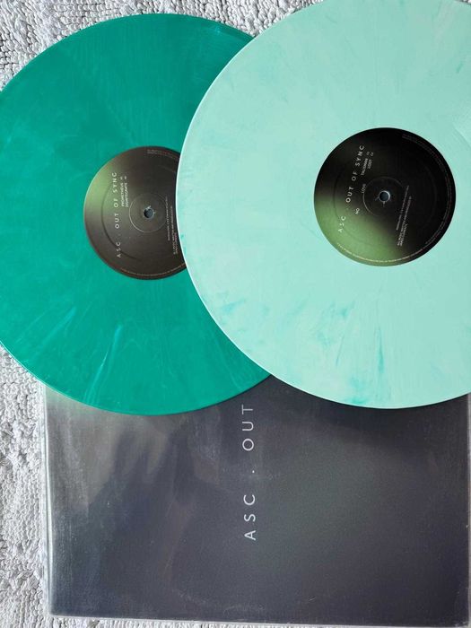 Drum and Bass / ASC – Out Of Sync [REDSEALLP001]