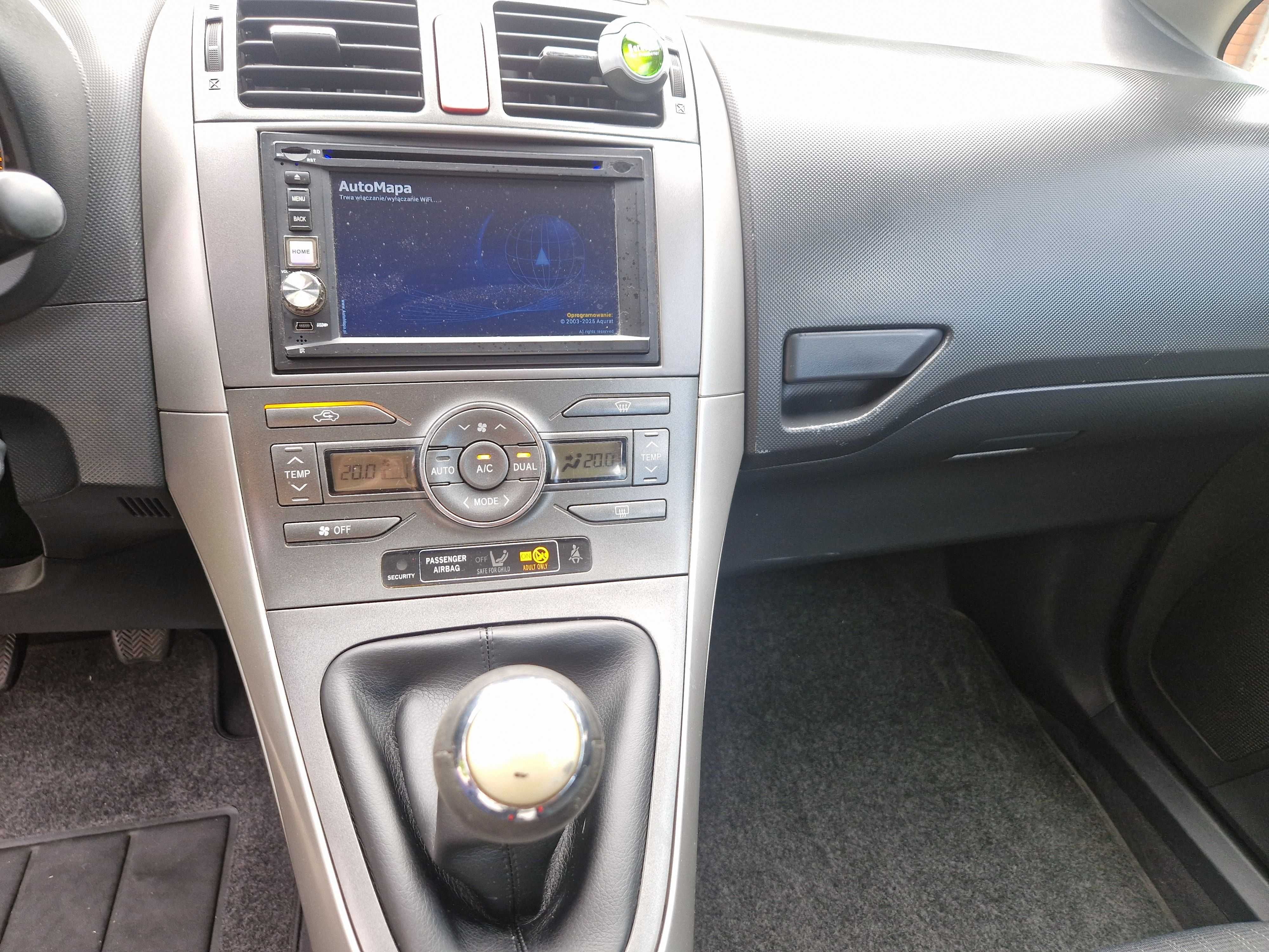 Toyota Auris 1.4 Benzyna • 2008 •