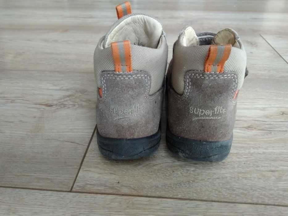 Buty dziecięce Super fit skórzane, zamszowe 26