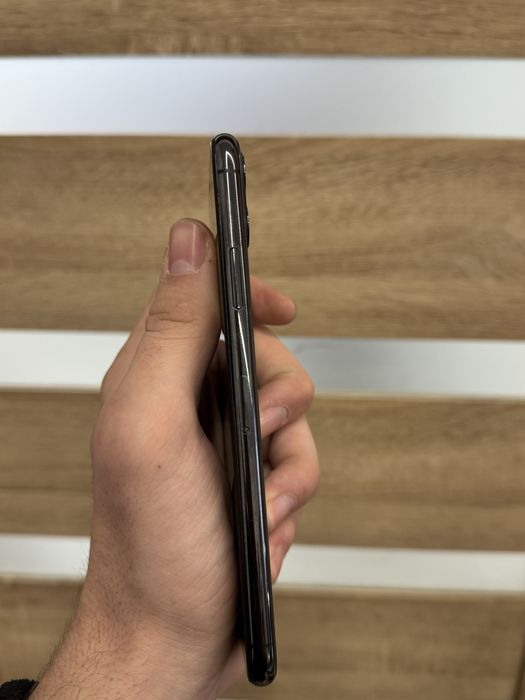 iPhone 11 Pro Max 64gb гарний