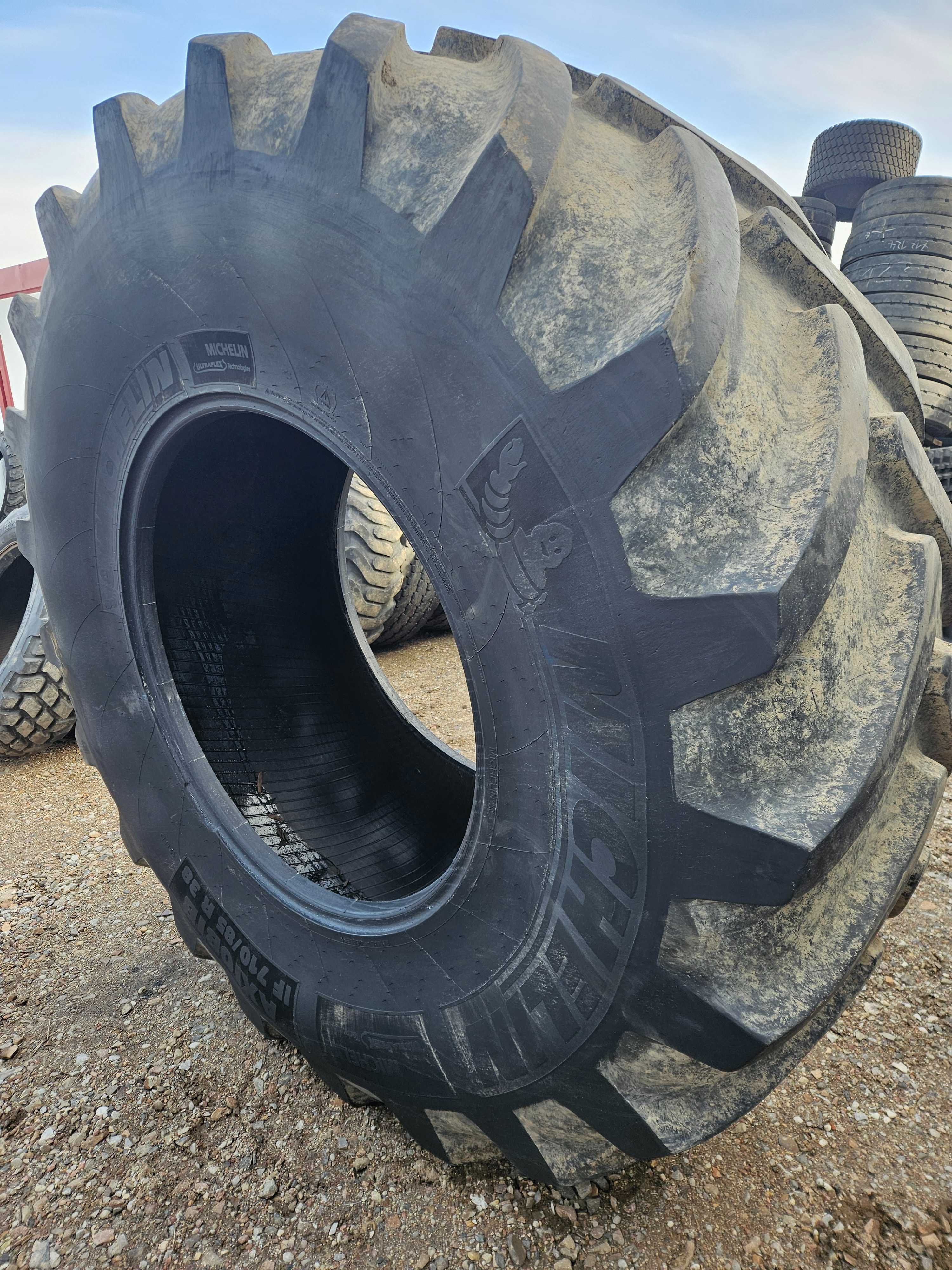 Opona 710/85R38 Michelin Axiobib