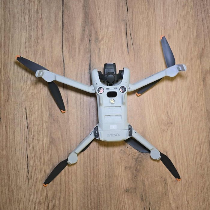 DJI Mini 4 Pro Fly More Combo w zestawie DJI RC 2