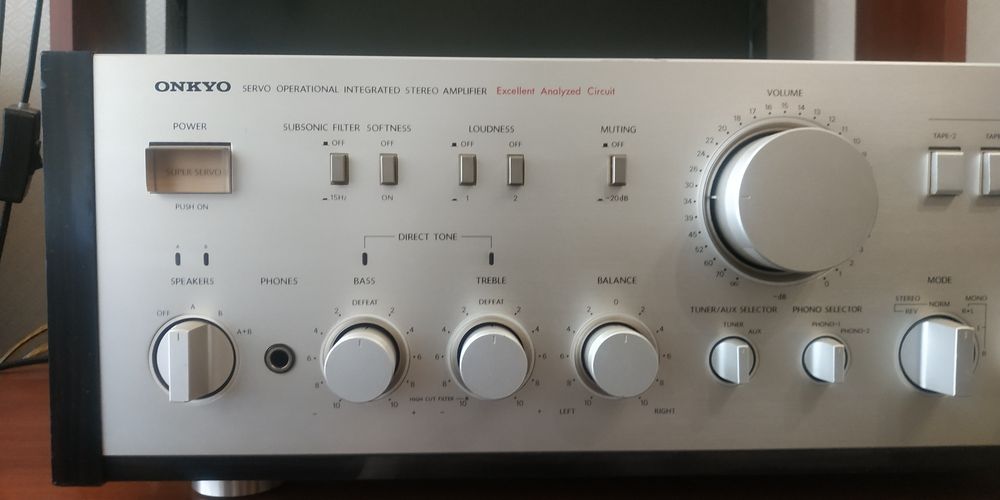 Усилитель Onkyo integra A820rs