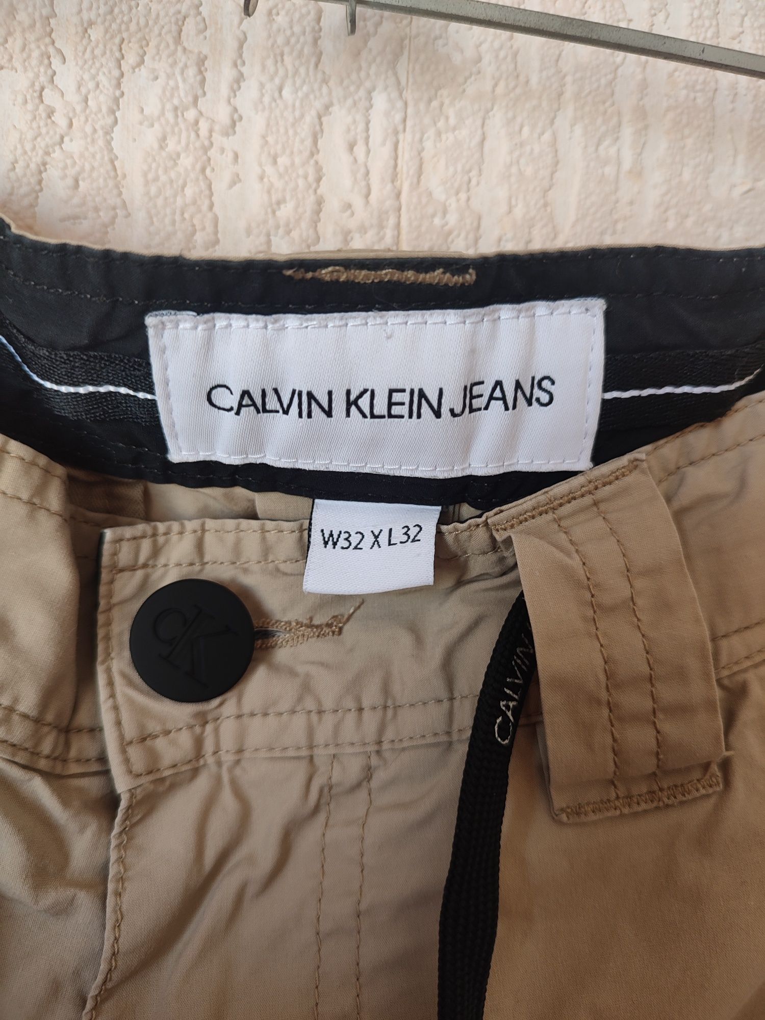 Штани Calvin Klein. W32 L32
