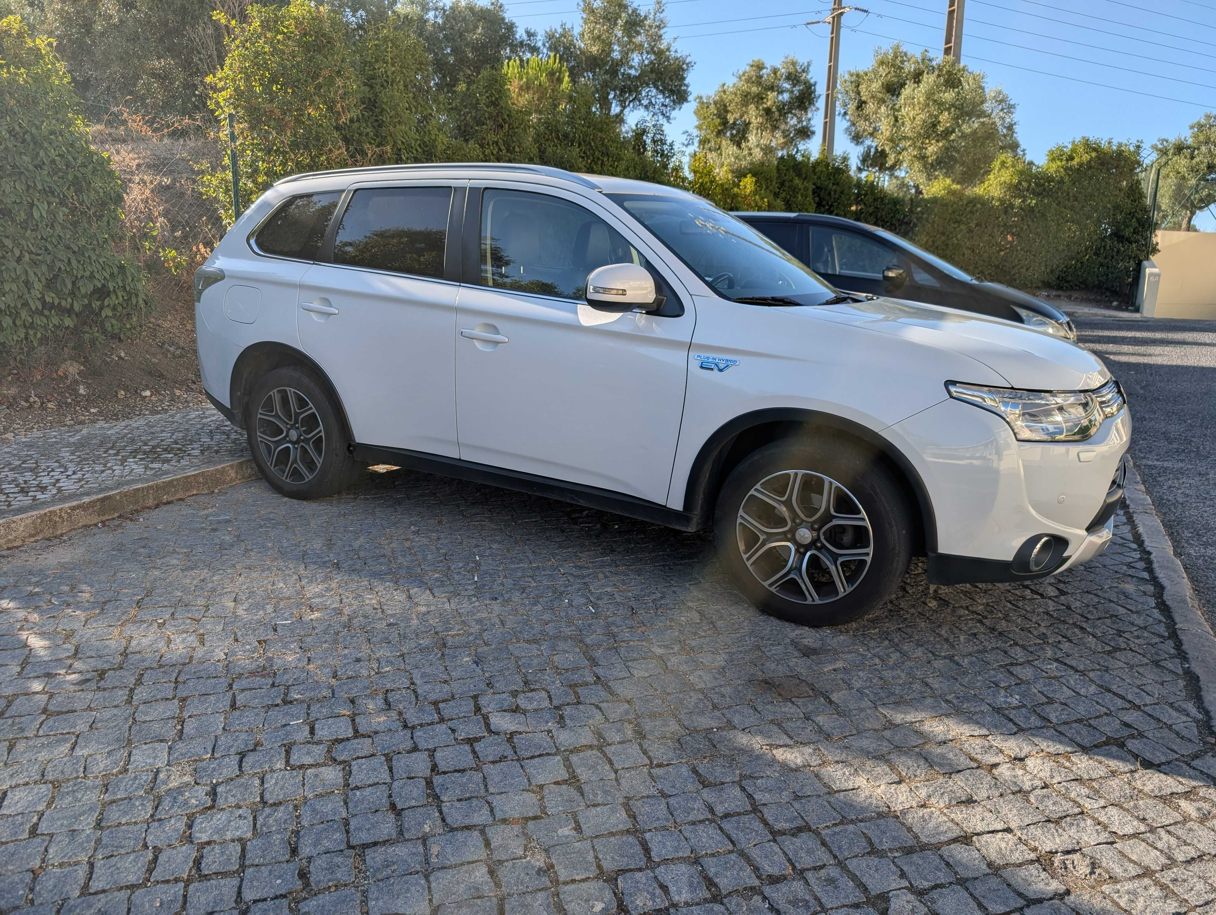Mitsubishi Outlander Phev Special Edition Luxury - 4WD