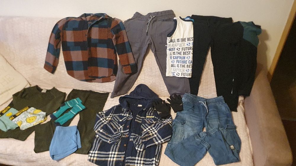 Stan bardzo dobry ciuchow dla chlopca roz.134,