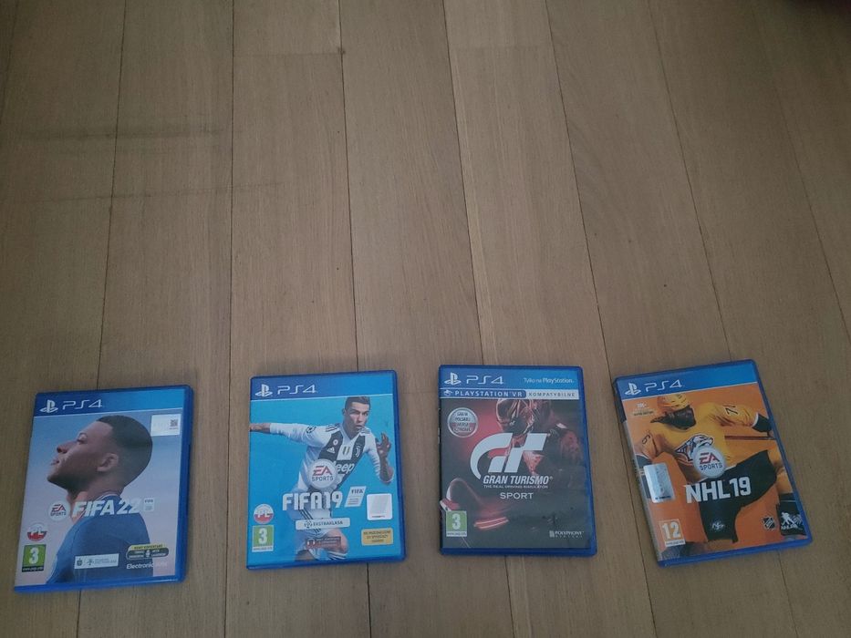 Zestaw gier do PS4 pro(mogę sprzedać każdą pojedynczo)