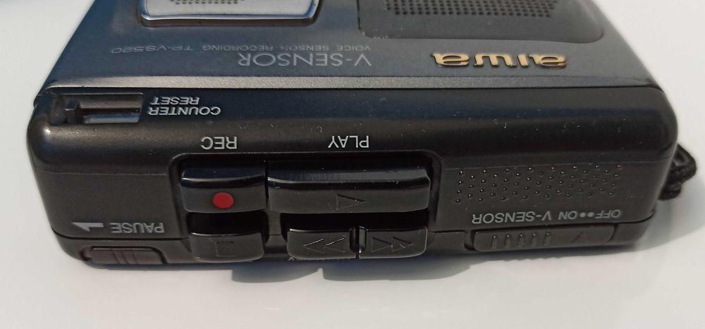 Кассетный плеер-рекордер AIWA TP-VS520